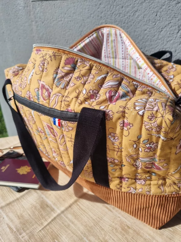 sac de voyage ouvert velours côtelé coton molletonné passeport porte carte