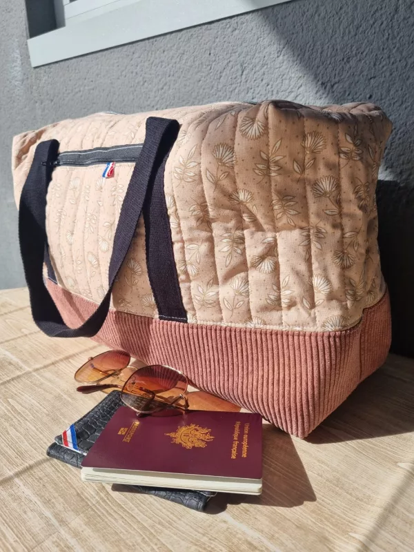 sac de voyage ouvert velours côtelé coton molletonné passeport porte carte